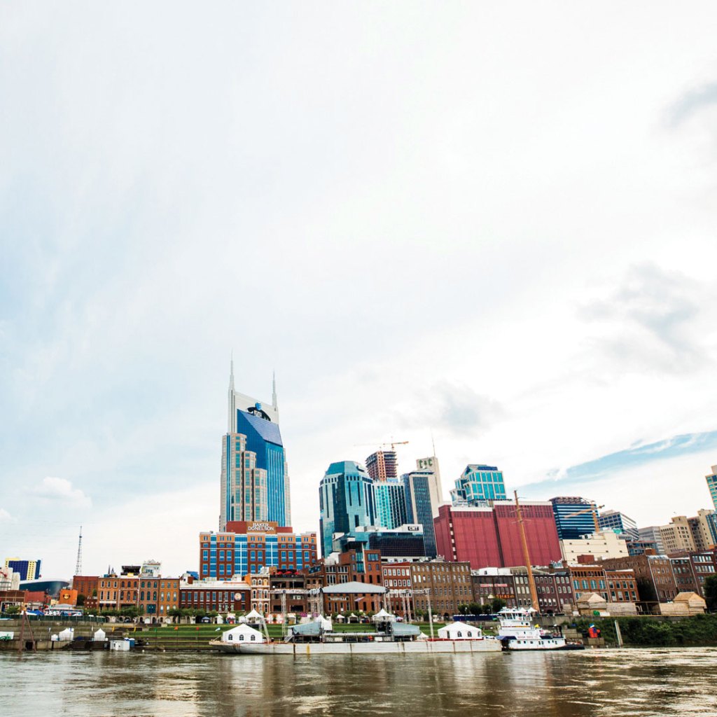 the skyline of nashville on an overcast day
